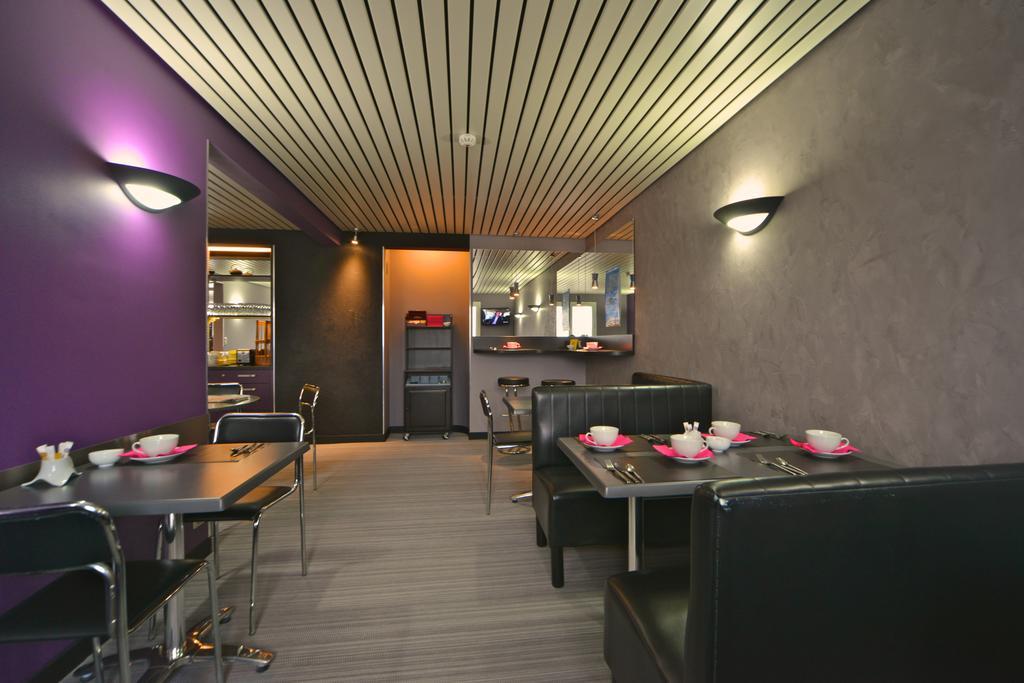 Hotel Logitel Saint-Doulchard Bagian luar foto