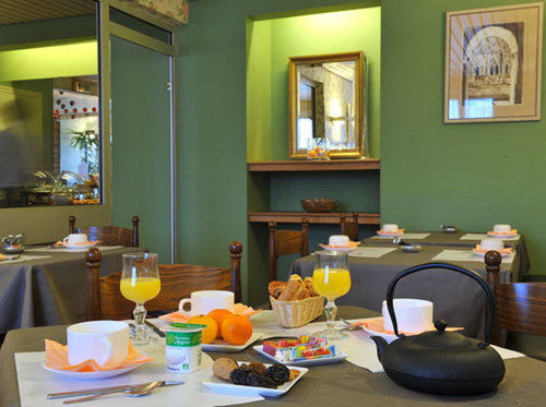 Hotel Logitel Saint-Doulchard Bagian luar foto